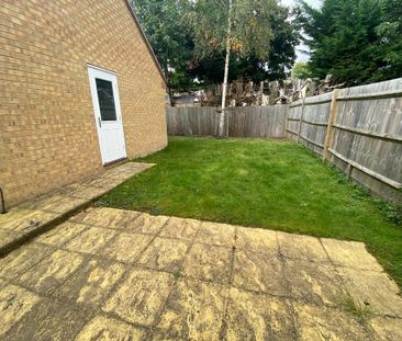 2 bedroom semi-detached house to rent - Photo 4