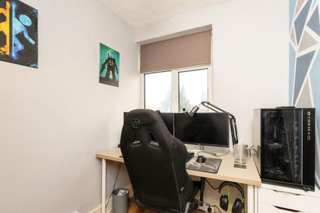 3 bedroom terraced house to rent - Photo 3