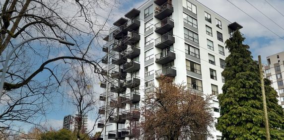 Tamarac Apartments - Photo 2