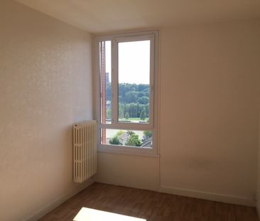 T4 de 69 m² - 18 rue emile zola Montbard - Photo 4