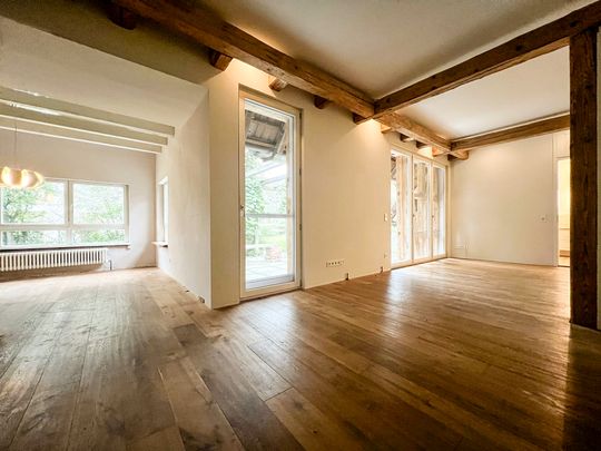 Charmantes Bauernhaus mit großem Grundstück - Photo 1