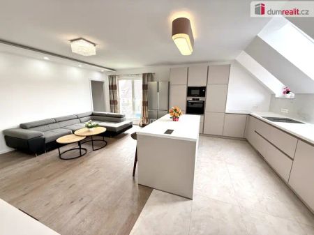 Pronájem prostorného bytu 4+kk se zahradou, 85 m, Velké Přílepy - Photo 4