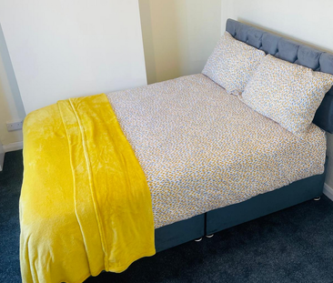 1 bedroom in a house share to rent - Photo 2