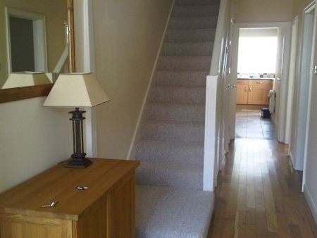 3 Bed Terraced House, Semley Road, SW16 - Photo 4