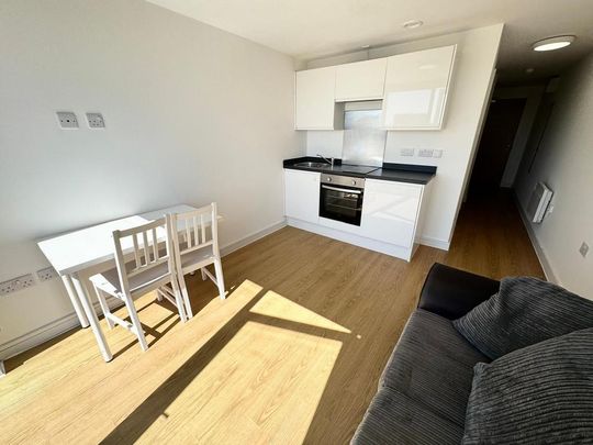 Studio to rent - Photo 1