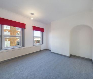 2 bedroom semi-detached house to rent - Photo 4