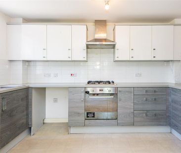 2 bed Apartment To Let - Photo 4