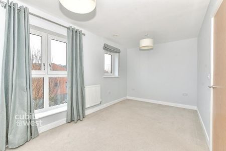 4 bedroom terraced house to rent - Photo 2