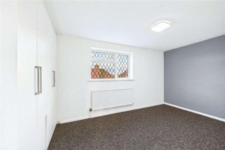 Glebe Road, Purley On Thames, Reading, Berkshire, RG8 - Photo 3