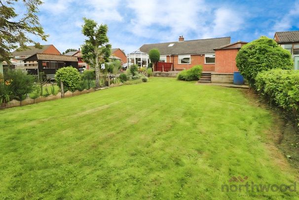 2 bedroom bungalow to rent - Photo 1