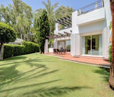 Estepona - Photo 1