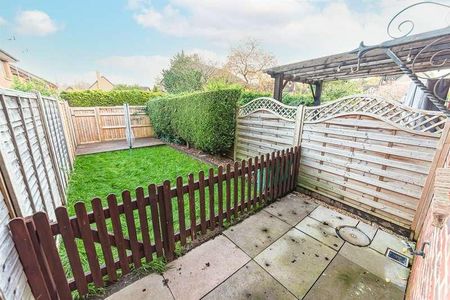Marigold Close, Crowthorne, RG45 - Photo 4