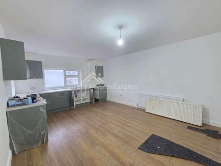 South Street, Dewsbury, WF12 - Photo 2