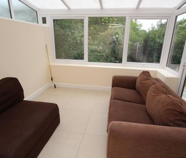 4 bedroom terraced house to rent - Photo 1