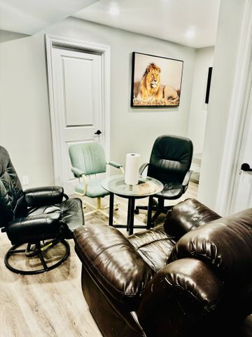 For Lease - 1121 Cameo Street Unit# Bsmt, Pickering, Ontario - Photo 2