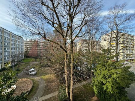 Beautiful furnished 2-room apartment in a quiet location in Champel - Photo 2