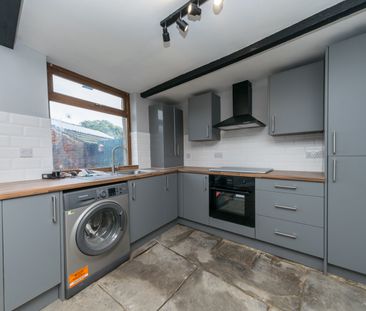 BRADFORD ROAD DRIGHLINGTON BD11 1AB - Photo 5