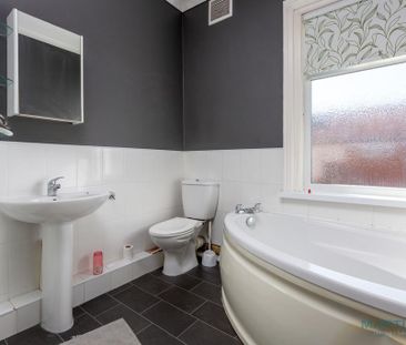2 bedroom terraced house to rent - Photo 6