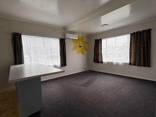 Spacious Two Bedroom Unit - Photo 1