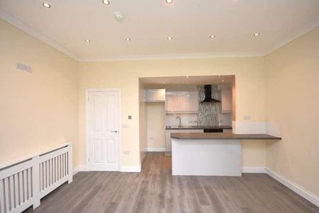 Ground Floor Flat Front, Victoria Road, Penarth, CF64 - Photo 3