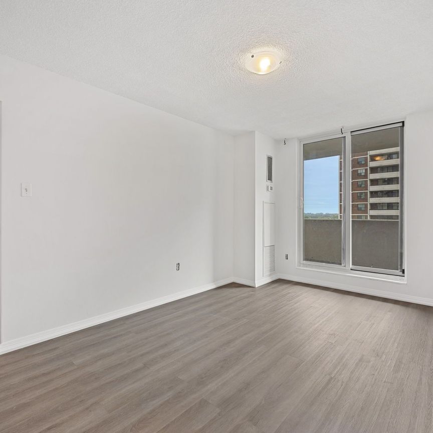 For Lease - 100 Prudential Drive Unit# 911, Toronto, Ontario - Photo 1