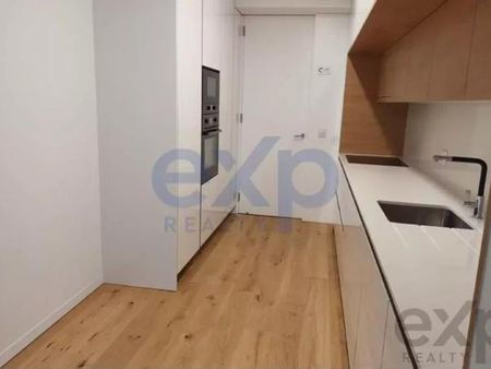 Apartamento T4 - Photo 2