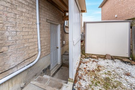 For Lease - 30 Queen Mary Drive Unit# Basement, Brampton, Ontario - Photo 2