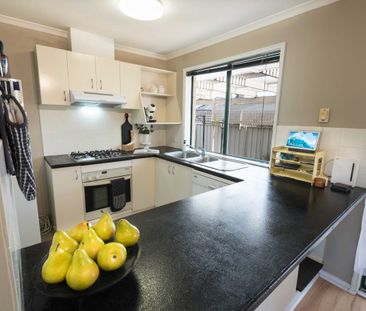 Private, Practical and Perfectly Positioned - Photo 6