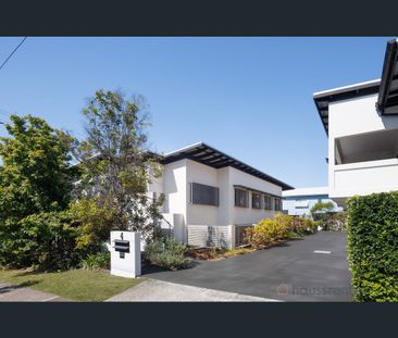 1/4 Explorer Street, Toowong, Qld 4066 - Photo 2