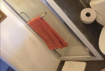 Quarto casa de banho privada Miraflores Linda a Velha