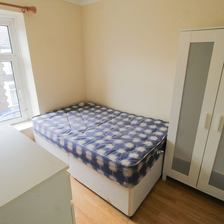 King Street, Treforest - Photo 1