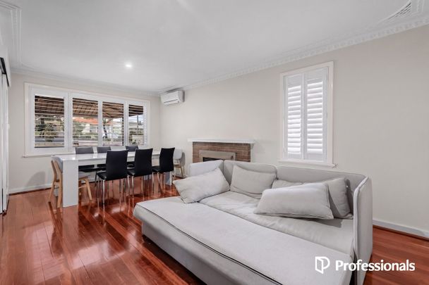 Stylish 3x2 Home in Morley! - Photo 1