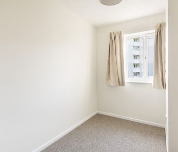 2 Bed Flat - Photo 2