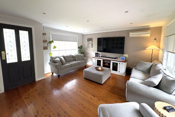 Beautiful Home in Prime Location! - Photo 1