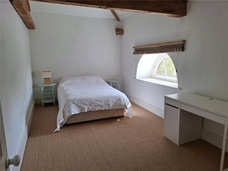 3 bedroom detached house to rent - Photo 2