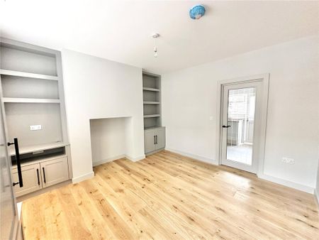 2 bedroom terraced house to rent - Photo 2