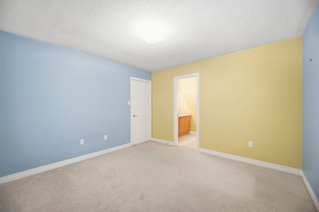 For Lease - 67 Pepperberry Road, Vaughan, Ontario - Photo 5