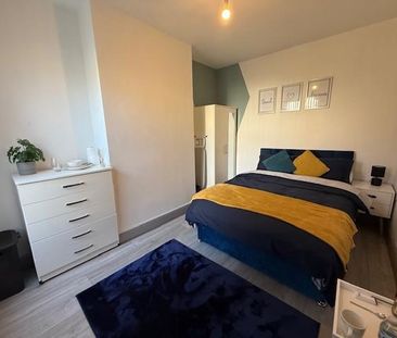 1 bedroom in a house share to rent - Photo 3