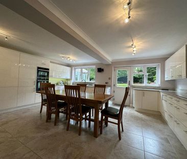 5 bedroom detached house to rent - Photo 3