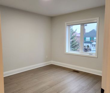 For Lease - 341 Lawrence Avenue, Toronto, Ontario - Photo 5