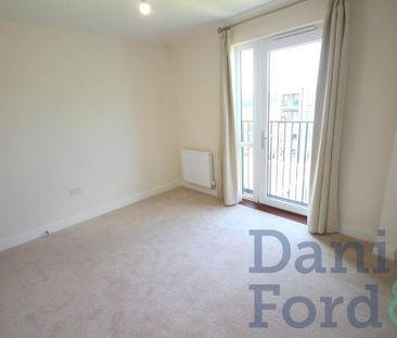 3 bedroom apartment to rent - Photo 2