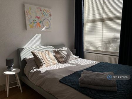 1 bedroom flat to rent - Photo 5
