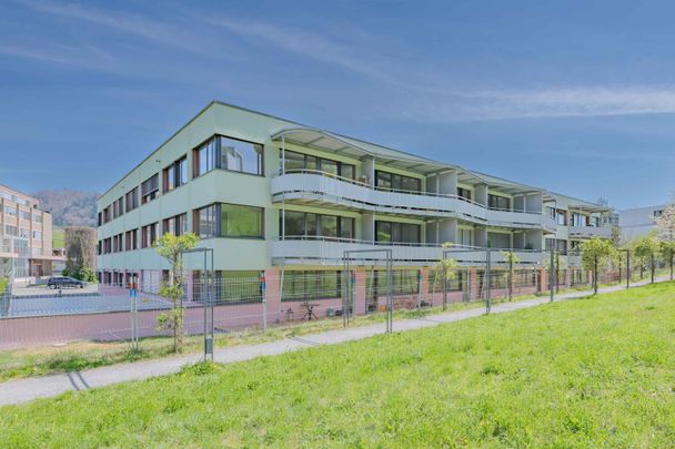 "In mitten von Köniz!" - Foto 1