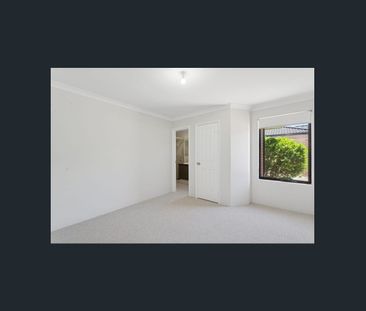 Freshly updated and move-in ready - Photo 4