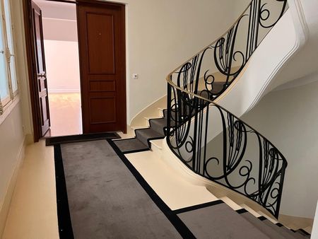 75008 Paris Europe - Photo 2