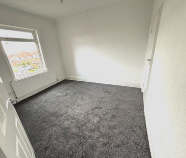 2 bedroom end of terrace house to rent - Photo 1