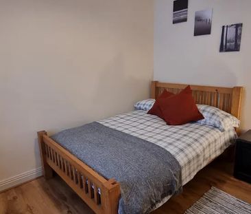 Saint Joseph's Avenue, Dublin - Photo 5