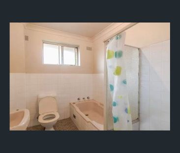 Convenient lifestyle living 2 bed/ 1 bath/ 1Car space For Lease (Un... - Photo 5
