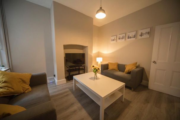 4 Bed Terraced House, Deramore Street, M14 - Photo 1