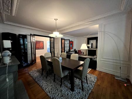 Magnifique T5 meublé – Boulevard de la Liberté – avec 2 places de Parking ! réf G600 - Photo 3